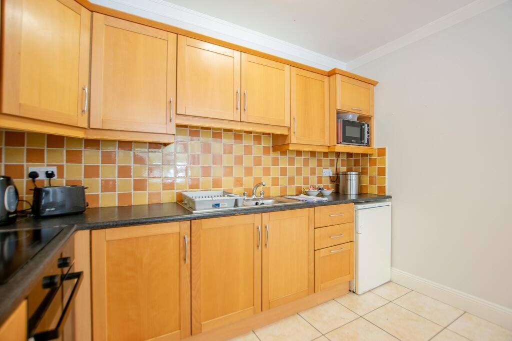 106 - The Townhouse By Shortstays Galway Exterior photo