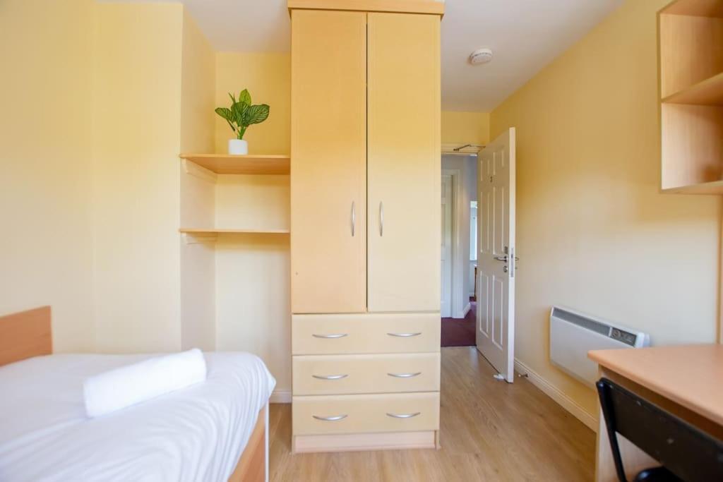 106 - The Townhouse By Shortstays Galway Exterior photo