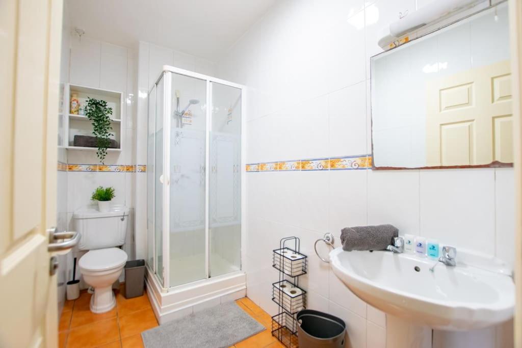 106 - The Townhouse By Shortstays Galway Exterior photo